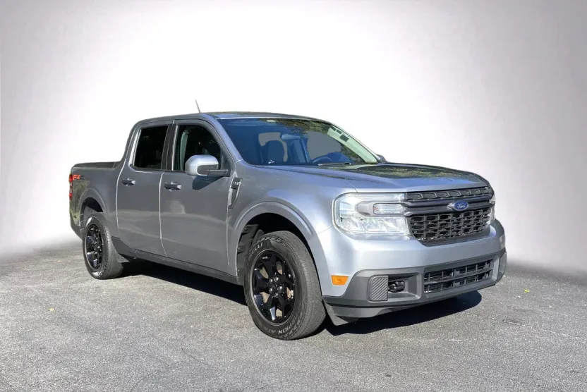 2023 Ford Maverick XLT photo 1