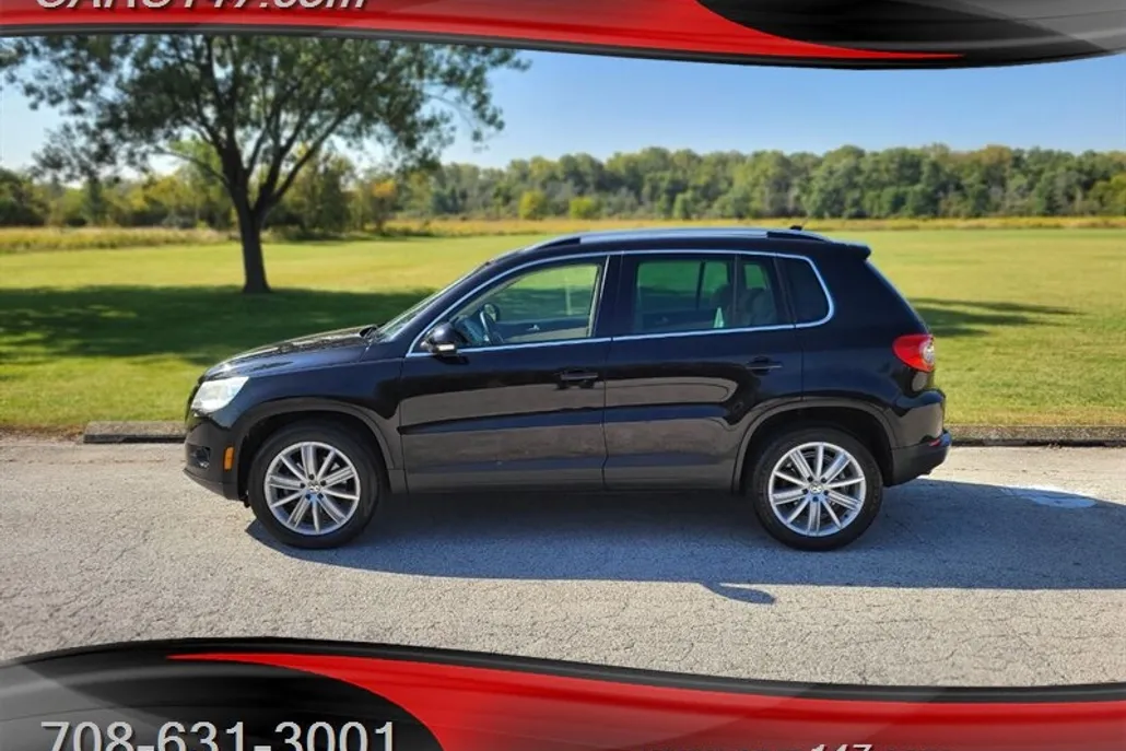 2011 Volkswagen Tiguan SE photo 1