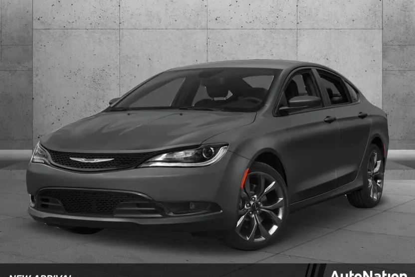 2015 Chrysler 200 C photo 1
