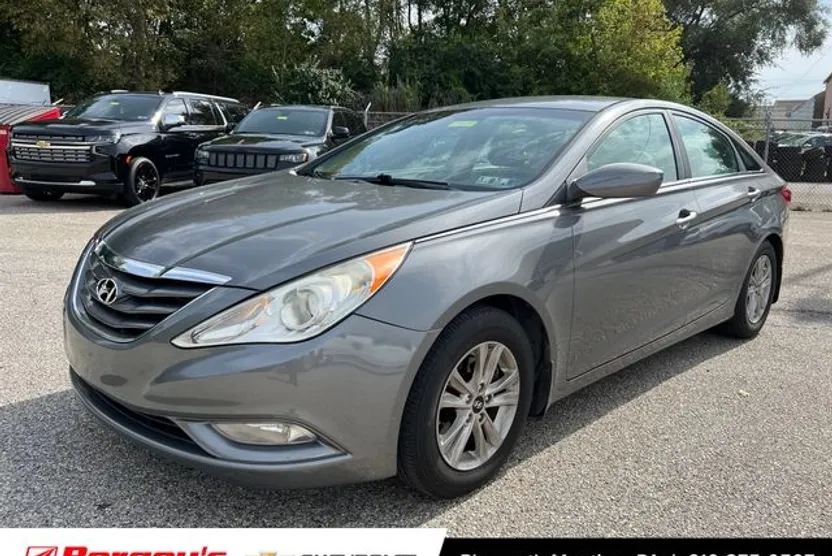 2013 Hyundai Sonata GLS photo 1