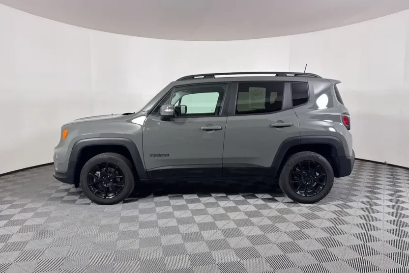 2020 Jeep Renegade Latitude Altitude photo 1