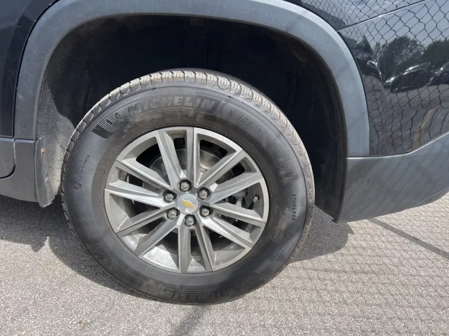 2023 Chevrolet Traverse Cloth photo 1