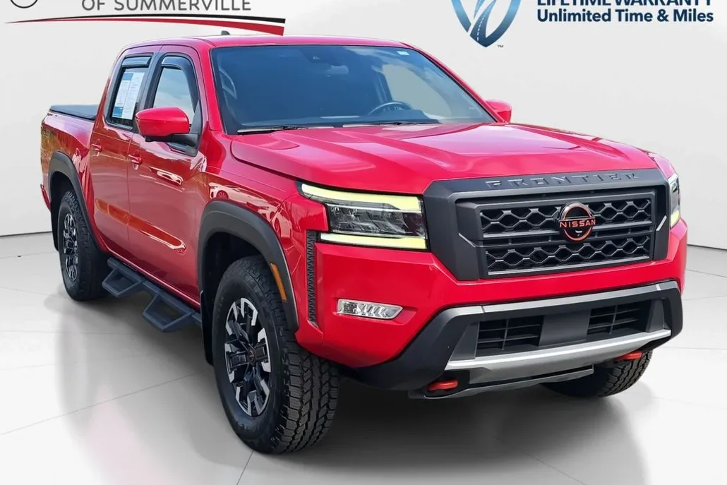 2022 Nissan Frontier Crew Cab PRO-4X photo 1