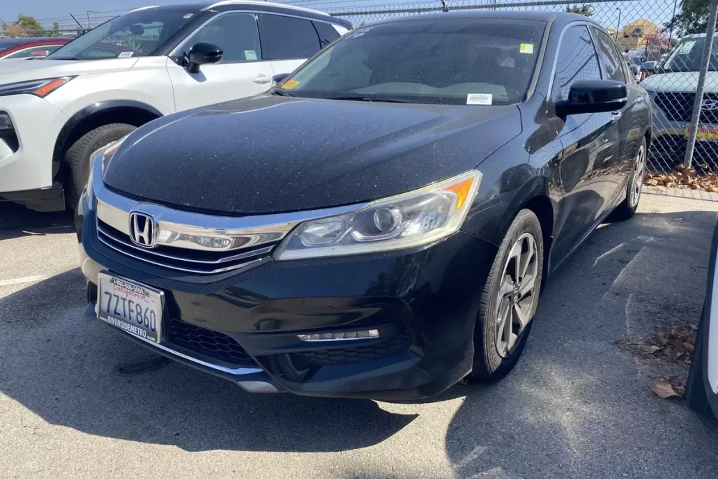 2017 Honda Accord EX-L photo 1
