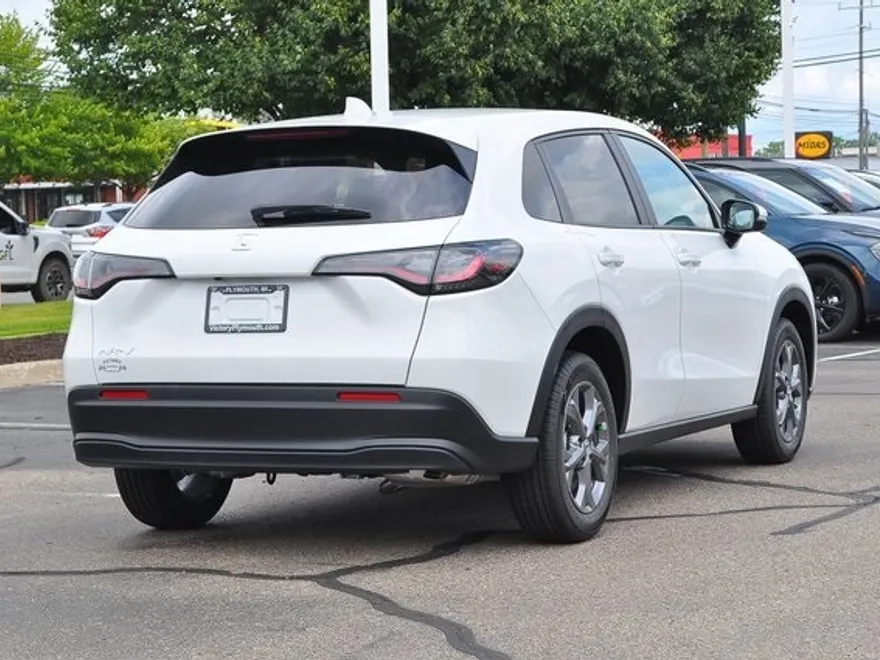 2026 Honda HR-V LX photo 1