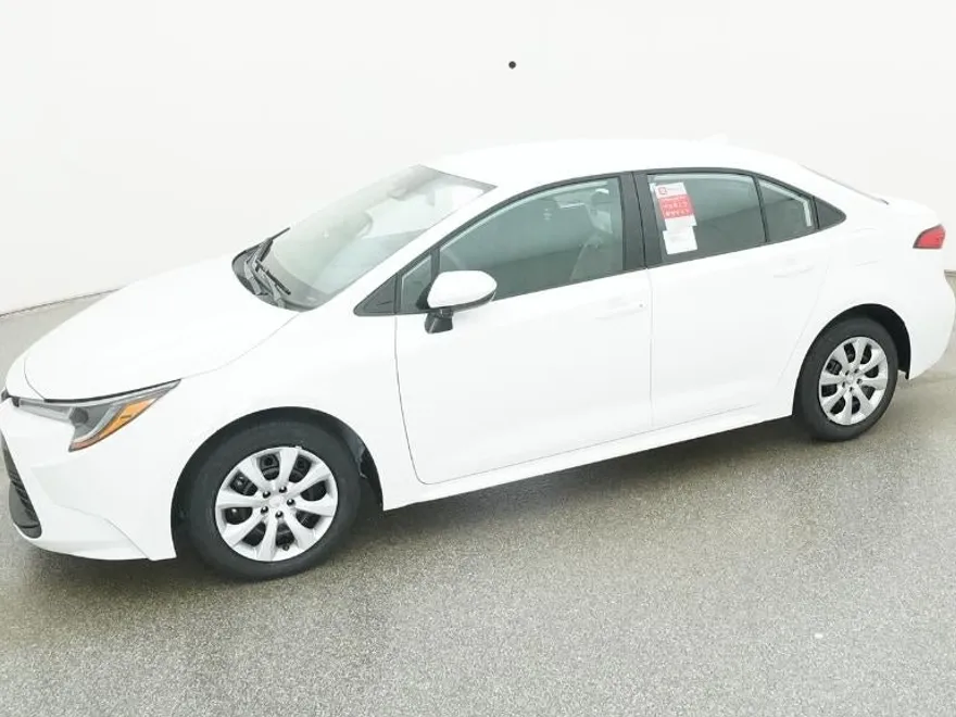 2026 Toyota Corolla LE photo 1