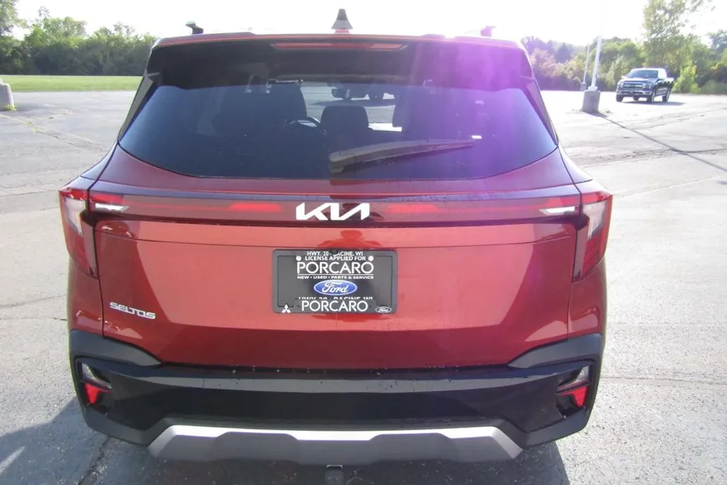 2024 Kia Seltos S X-Line photo 1