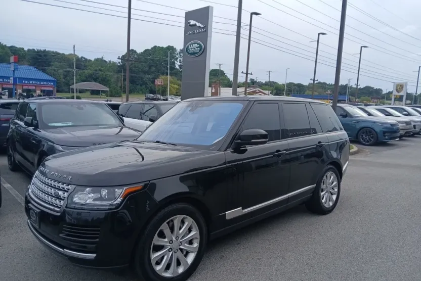 2017 Land Rover Range Rover SuperCharged HSE photo 1