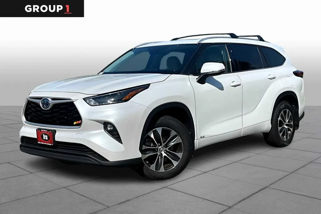 2022 Toyota Highlander Hybrid XLE photo 1