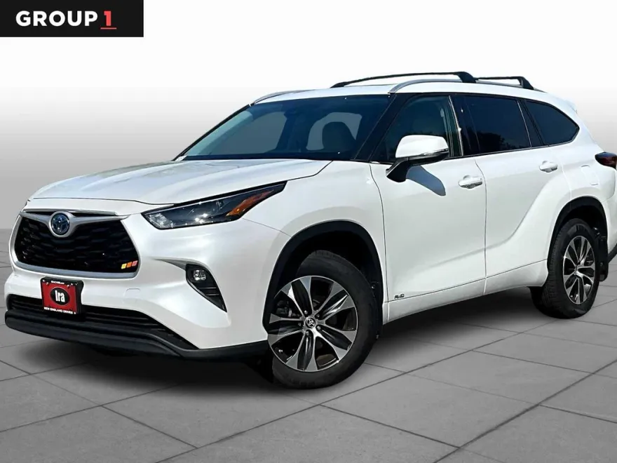 2022 Toyota Highlander Hybrid XLE photo 1