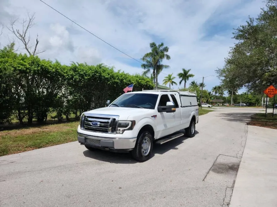 2013 Ford F-150 XLT photo 1