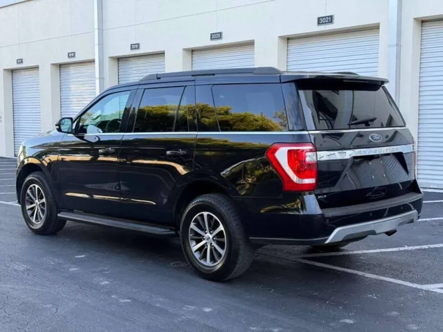 2019 Ford Expedition XLT photo 1