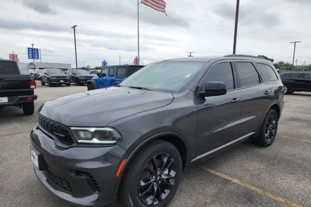 2025 Dodge Durango GT photo 1