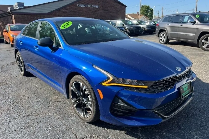 2021 Kia K5 GT-Line photo 1