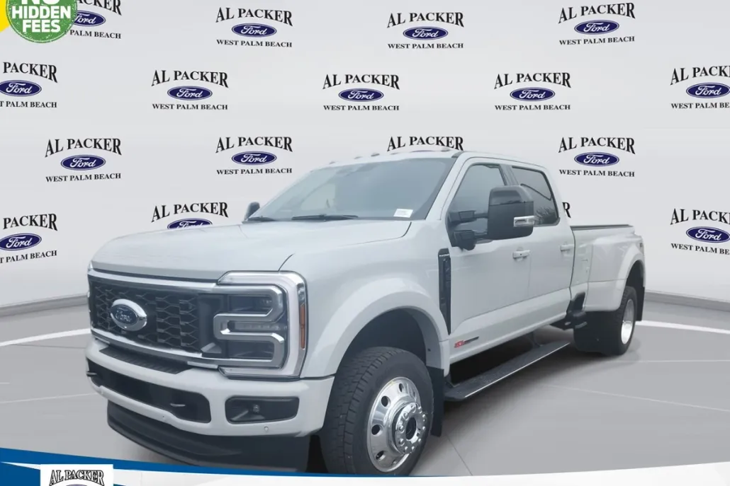 2026 Ford F-450 Platinum photo 1
