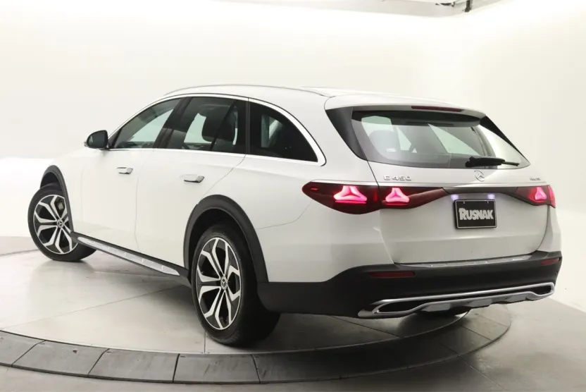 2025 Mercedes Benz E 450 4MATIC All-Terrain photo 1