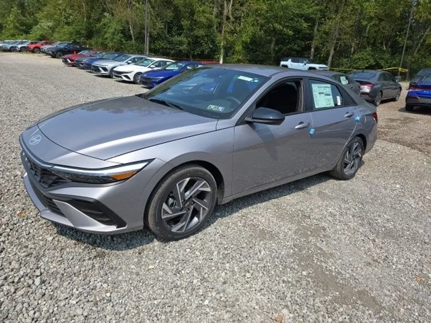 2025 Hyundai Elantra Hybrid SEL Sport photo 1