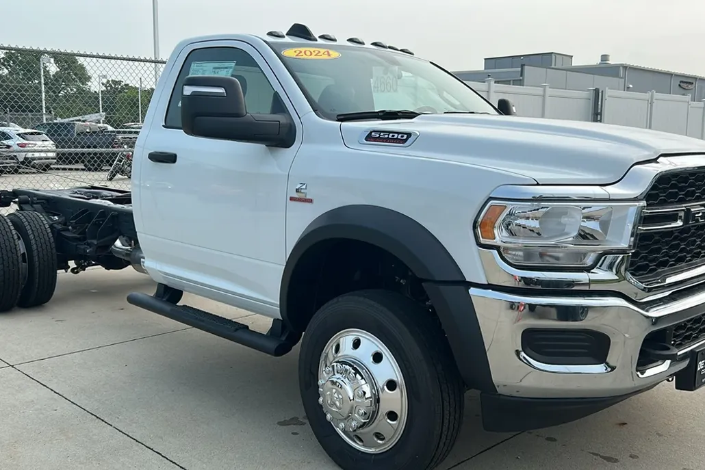2024 Ram 5500 Tradesman photo 1