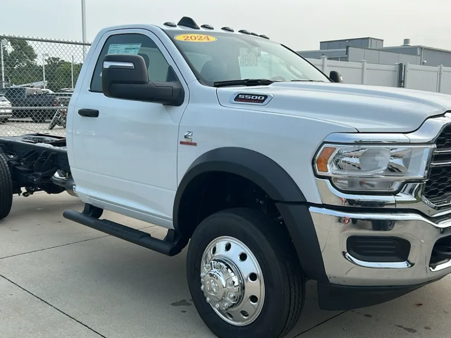 2024 Ram 5500 Tradesman photo 1