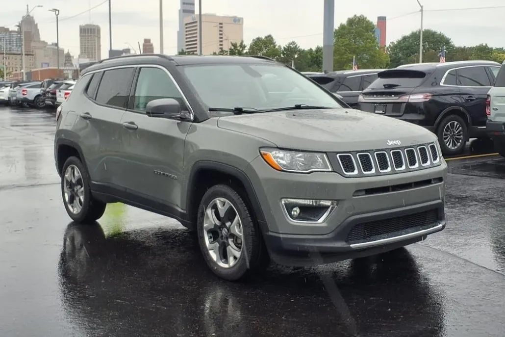 2019 Jeep Compass Limited photo 1