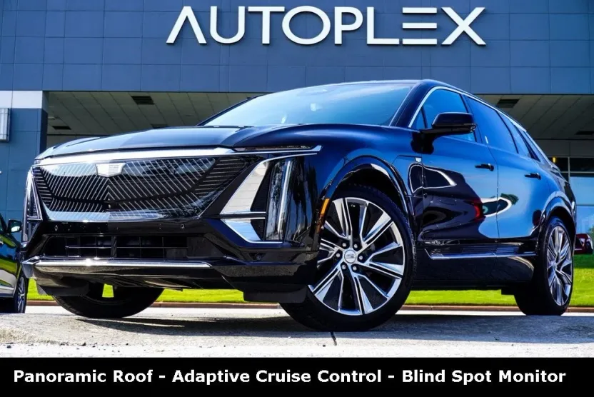 2024 Cadillac Lyriq Luxury photo 1