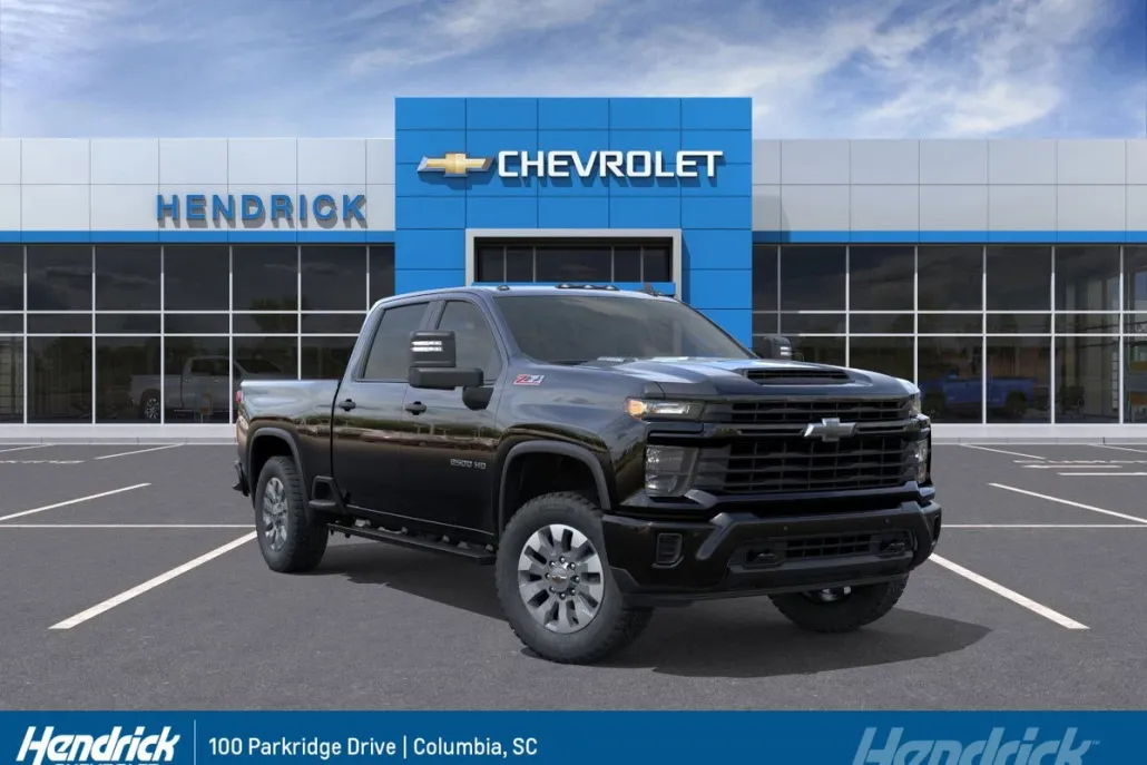 2025 Chevrolet Silverado Custom photo 1