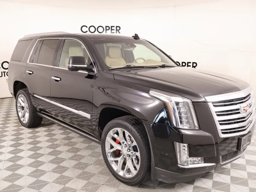2018 Cadillac Escalade Platinum photo 1