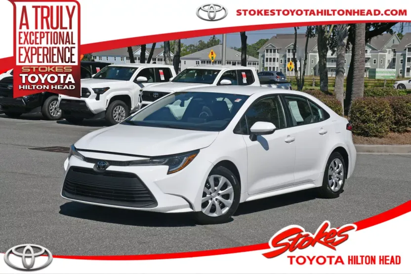 2023 Toyota Corolla LE photo 1