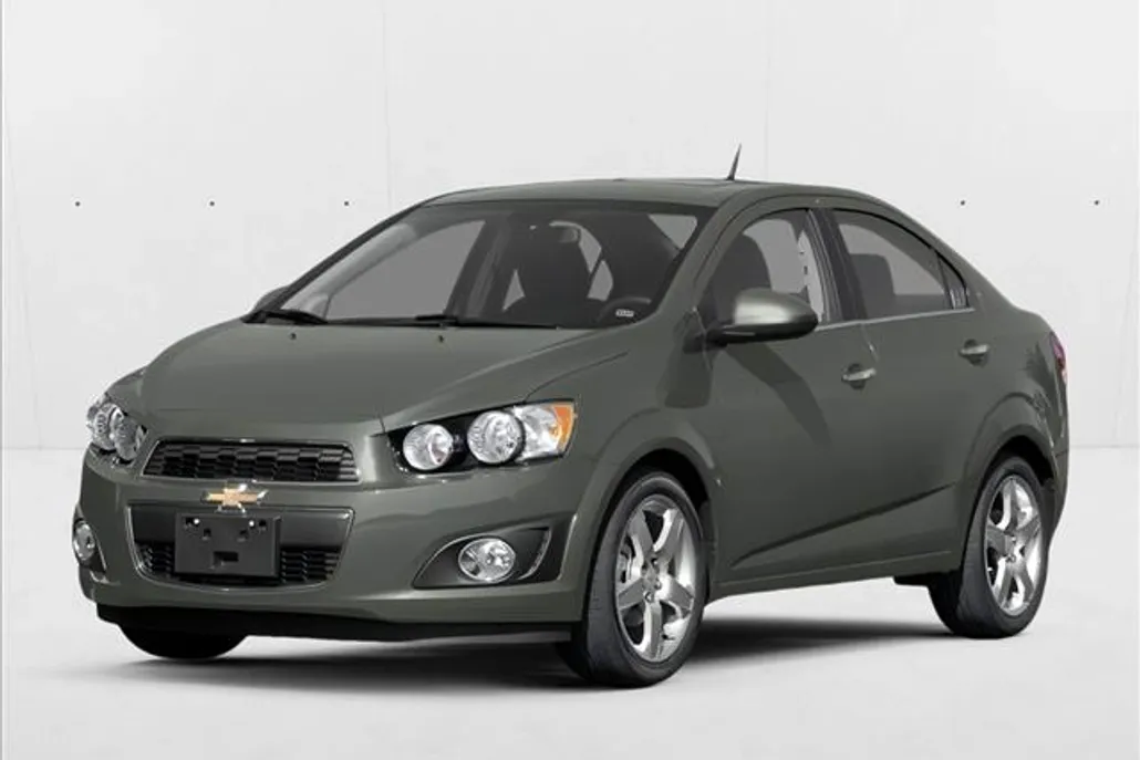 2013 Chevrolet Sonic LT photo 1