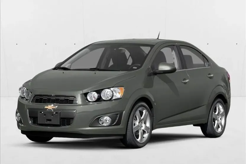 2013 Chevrolet Sonic LT photo 1