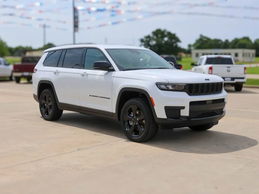 2025 Jeep Grand Cherokee Altitude X photo 1