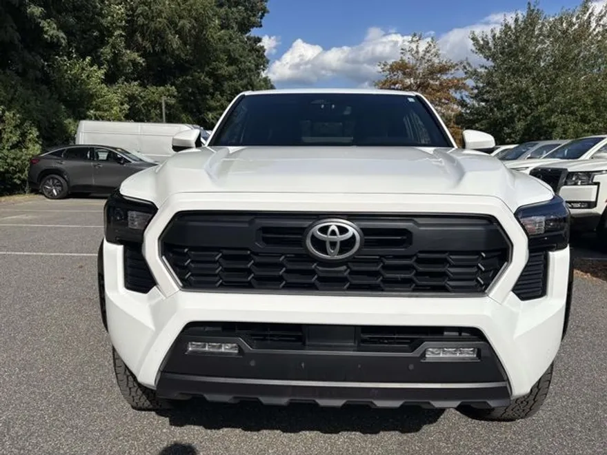 2024 Toyota Tacoma TRD Off-Road photo 1