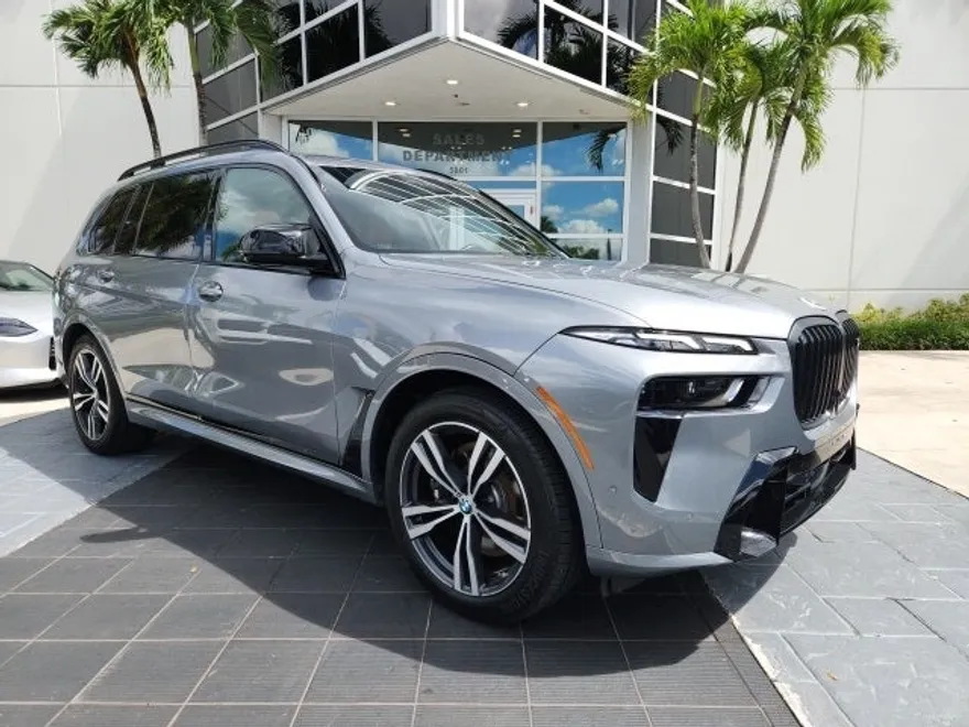 2023 Bmw X7 M60i photo 1