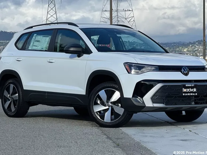 2025 Volkswagen Taos S photo 1