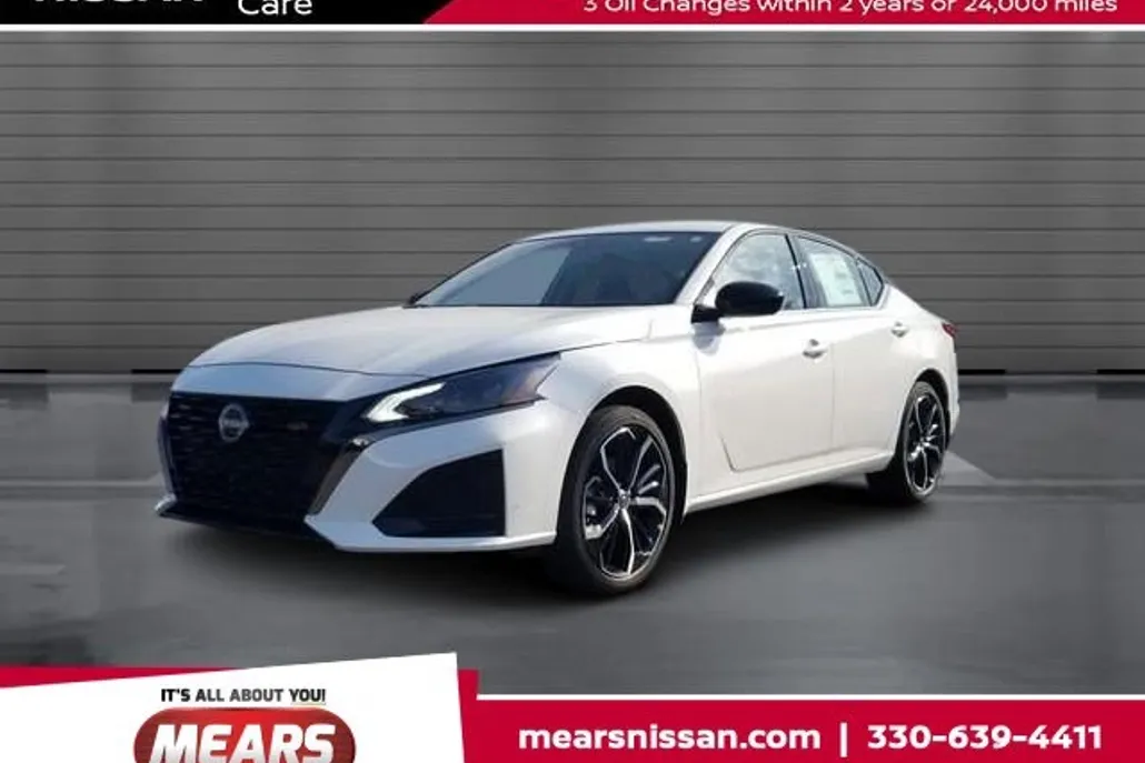 2025 Nissan Altima 2.5 SR photo 1