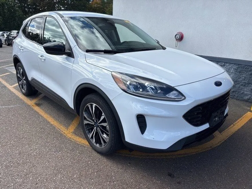 2022 Ford Escape SE photo 1