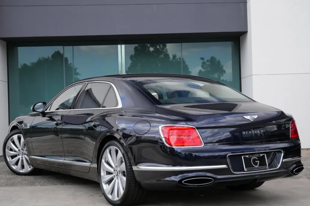 2026 Bentley Flying Spur photo 1