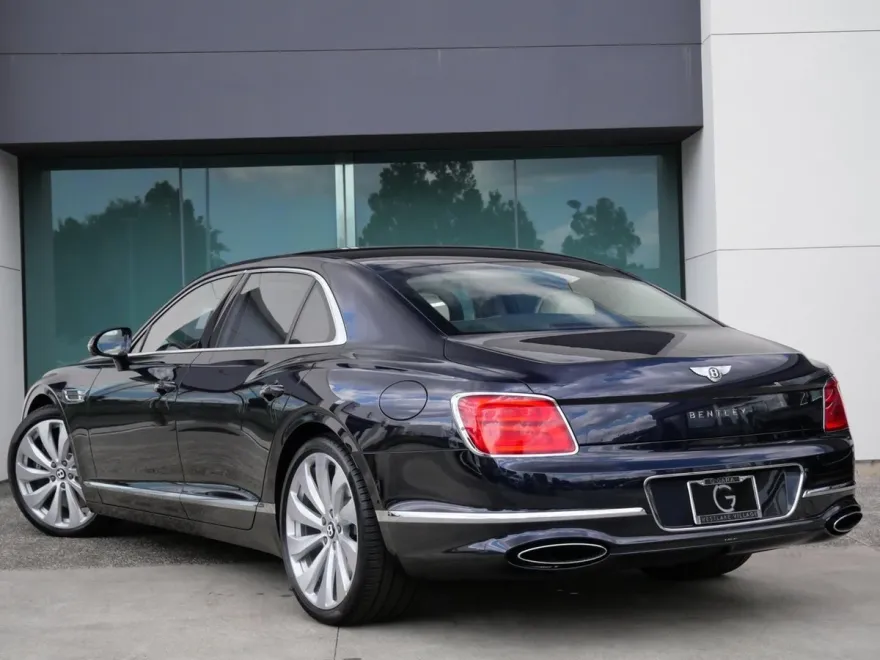 2026 Bentley Flying Spur photo 1