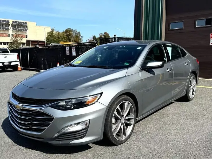 2023 Chevrolet Malibu 1LT photo 1