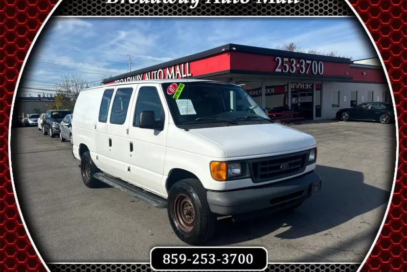 2007 Ford E-250 photo 1