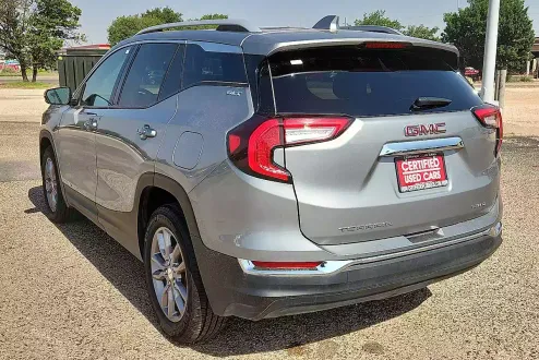 2024 Gmc Terrain SLT photo 2
