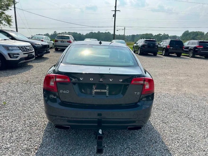 2015 Volvo S60 T5 Drive-E Premier photo 1