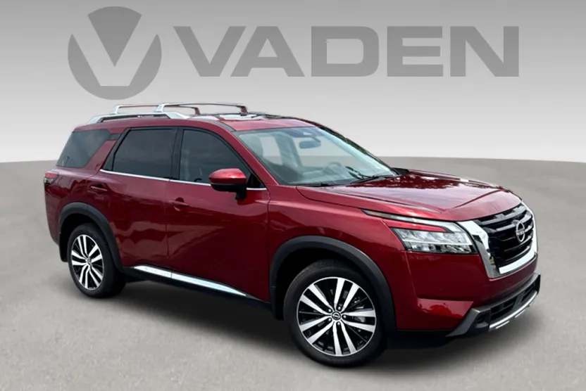 2024 Nissan Pathfinder Platinum photo 1