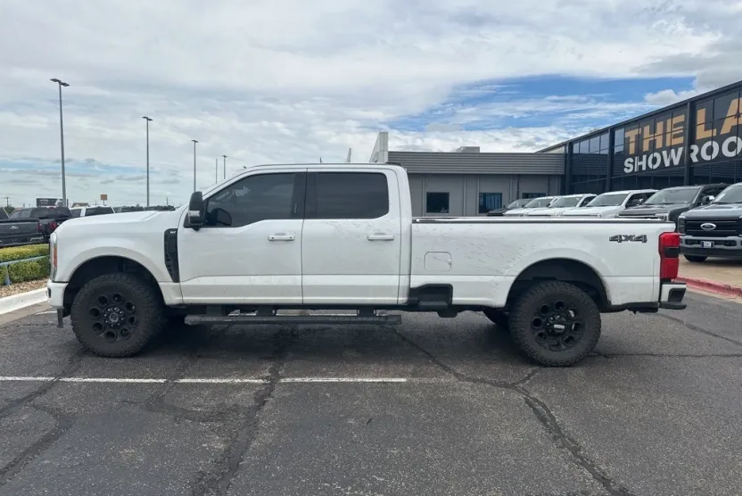 2023 Ford F-250 photo 1