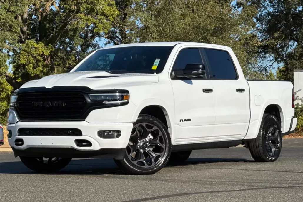 2024 Ram 1500 Limited photo 1