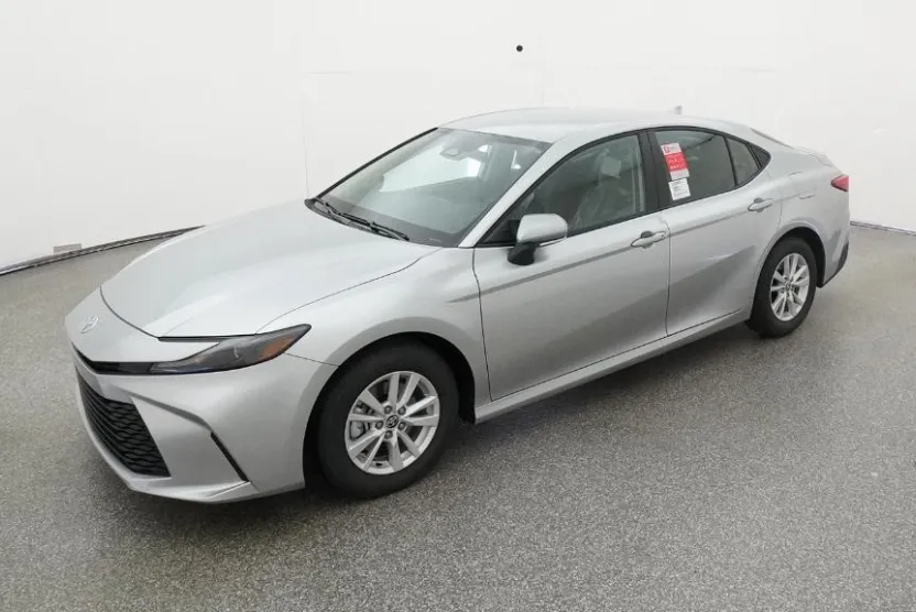 2026 Toyota Camry LE photo 1