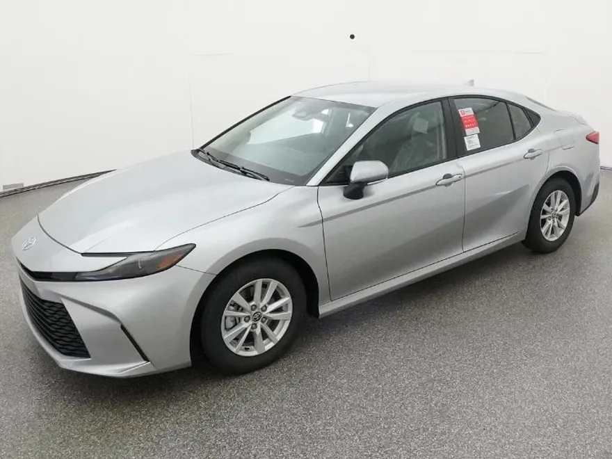 2026 Toyota Camry LE photo 1