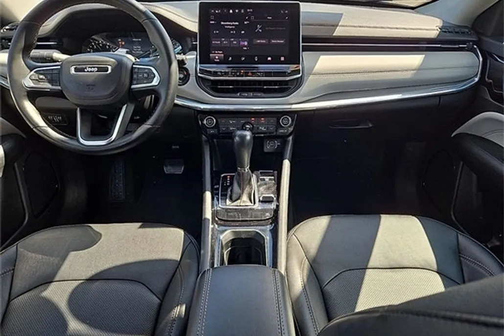 2022 Jeep Compass Limited photo 1