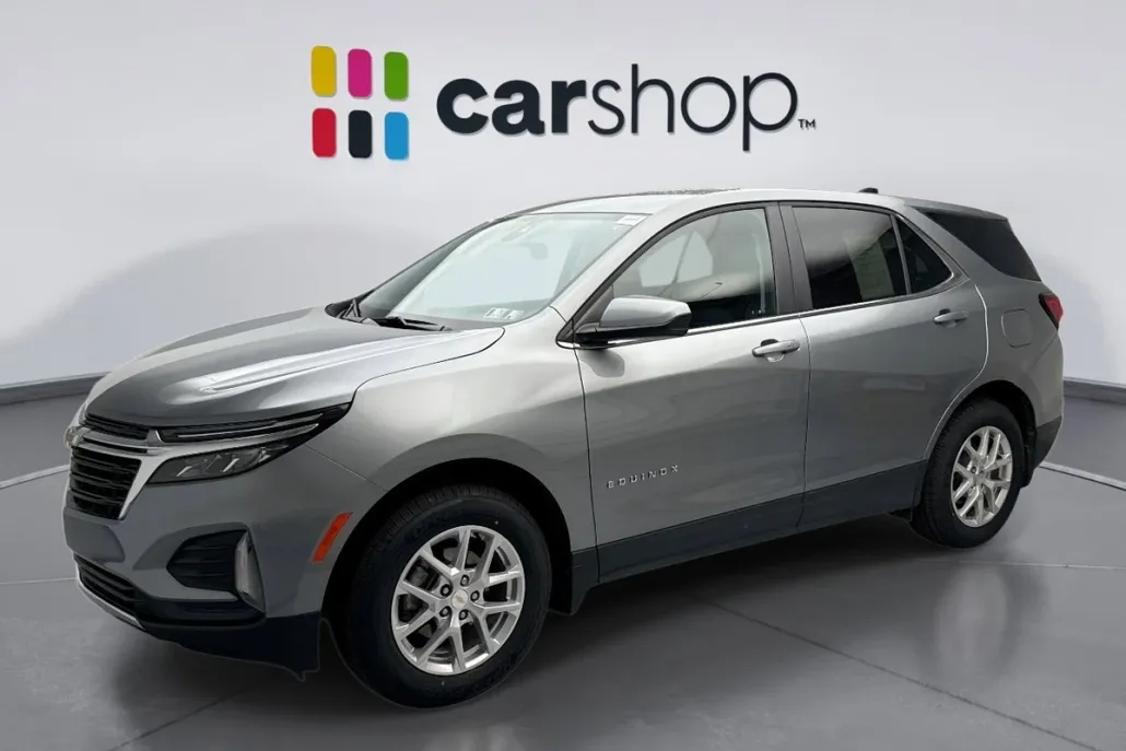 2024 Chevrolet Equinox LT photo 1