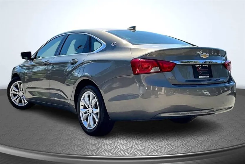 2019 Chevrolet Impala 1LT photo 1
